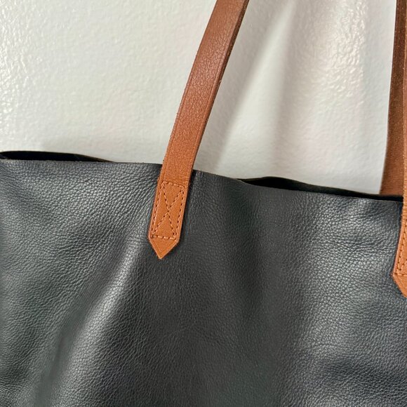 Madewell The Transport Tote in Black Leather - Picture 4 of 10
